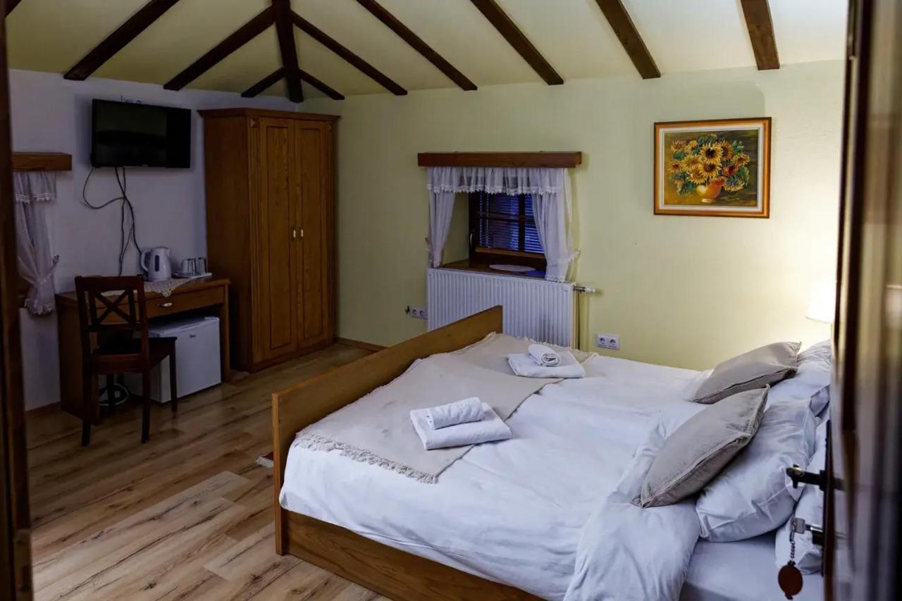 The House Of The Miyaks Hotel Rostusa Екстериор снимка