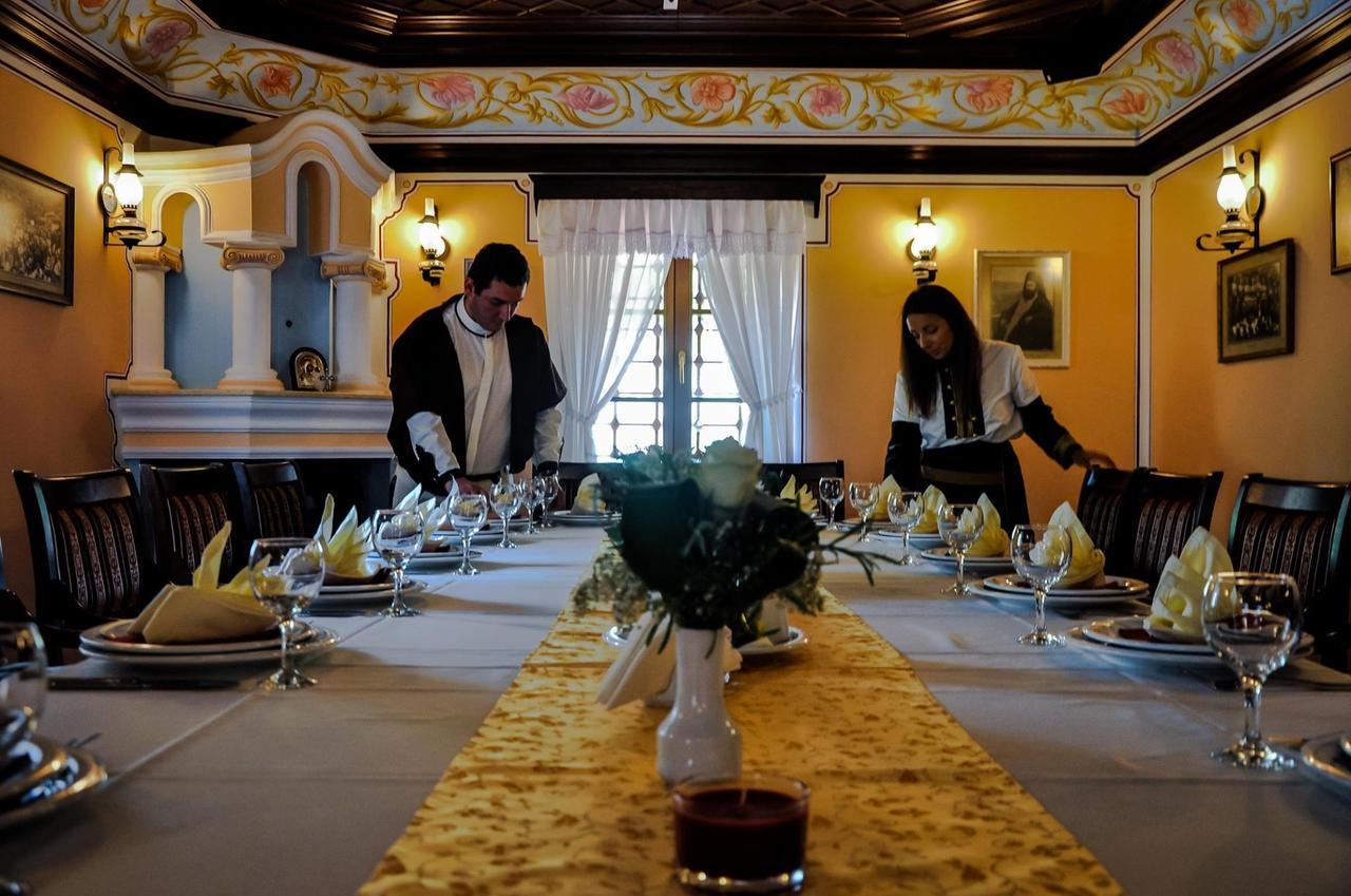 The House Of The Miyaks Hotel Rostusa Екстериор снимка