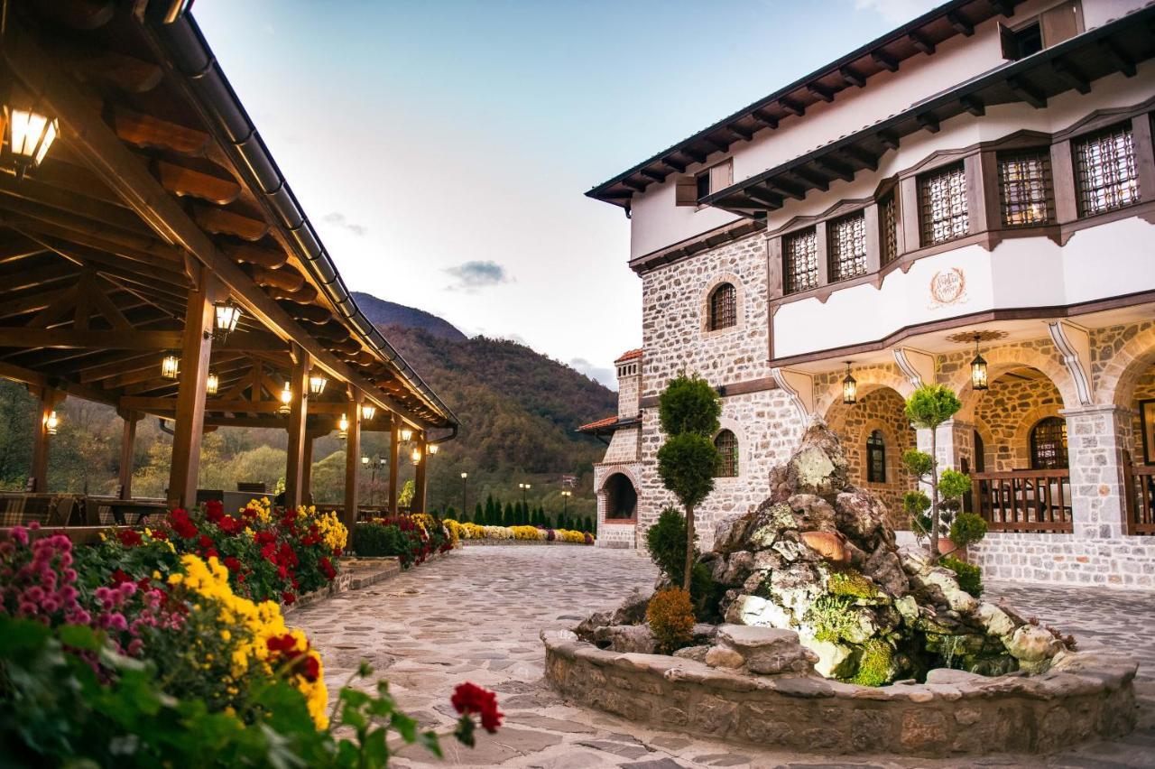The House Of The Miyaks Hotel Rostusa Екстериор снимка